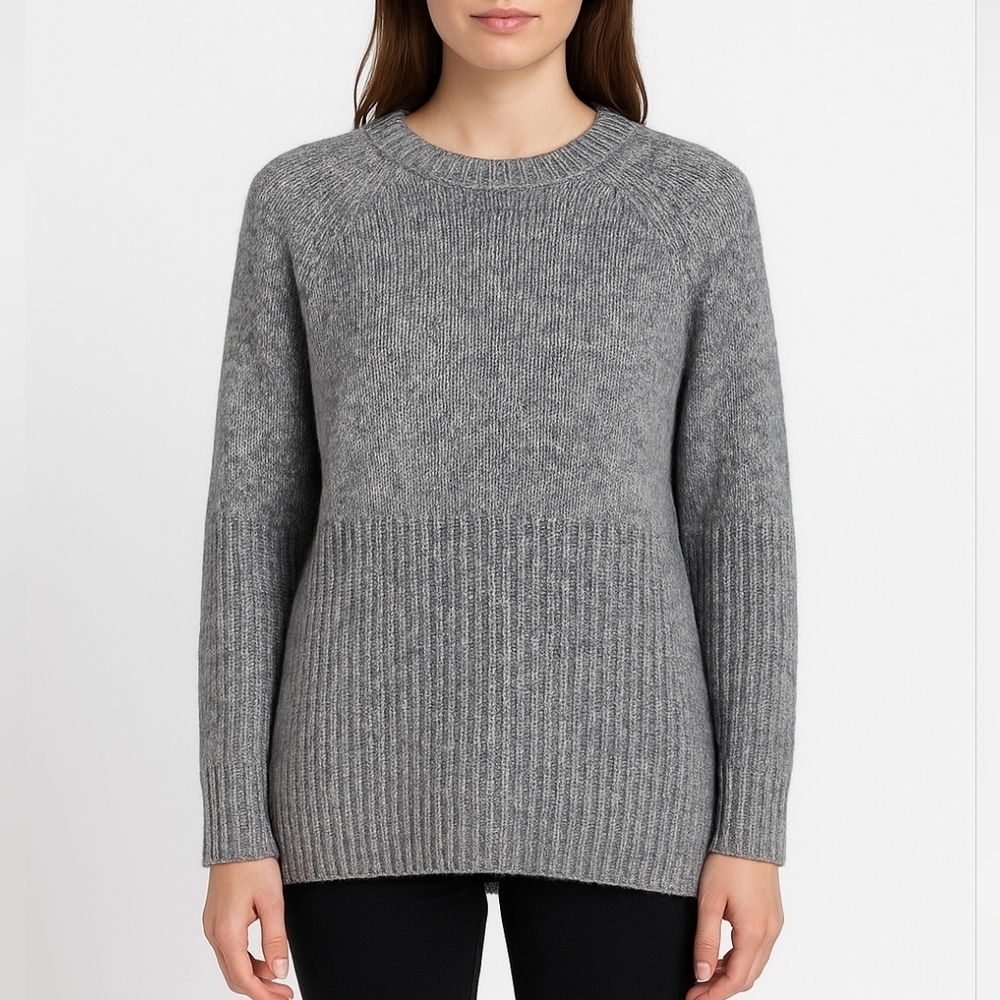 Banana republic Italian Yarn Crewneck Wool blend knit sweater